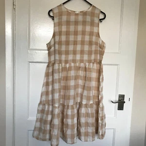 Boohoo Beige Check Dress Size 8 Sleeveless Round Neck Knee Length Gingham - Picture 1 of 10