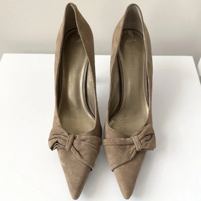 Nine West Taupe Suede Pointed Toe Heels Bow Detail Classic Pumps Size 10 No Box - Image 1 of 4