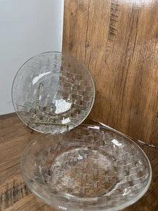 Vintage Set Of 2 Fortecrisa Mexico Clear Glass Basket Weave Salad Plates - Picture 1 of 3