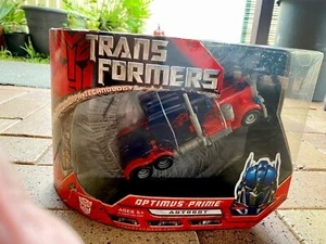 Optimus Prime - Transformers Movie - Voyager Class - Hasbro 2007 - SEALED - Picture 1 of 10