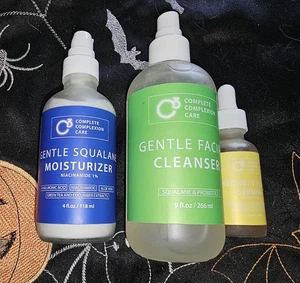 Complete Complexion Care Feuchtigkeitscreme, Gesichtsreiniger und Serum zur Linderung von Rötungen - Bild 1 von 3