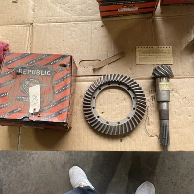 ANILLO Y PIÑÓN BUICK OLDSMOBILE MARCA REPÚBLICA 1940-1942 1941 Foto 1 de 4