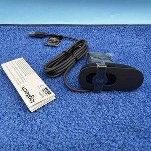 Logitech - Cámara web Brio 100 1080p Full HD para reuniones y transmisión - Grafito - Imagen 1 de 2