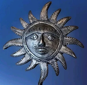 Beautiful Vintage Decorative Cast Bronze Sun Art Metal Standing Sculpture 6¾" - Picture 1 of 5