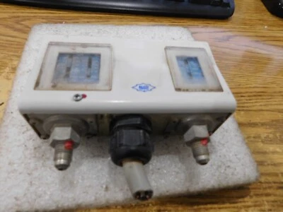 Alco Controls Model:  PS2-C7A Pressure Controller - Image 1 of 4