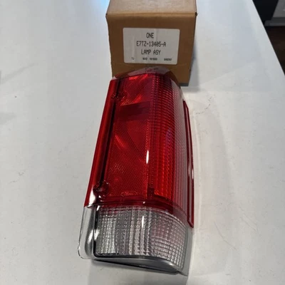 New Ford E7TZ-13405-A 1987-1990 Bronco F-150 F-250 F-350 LH Tail Light Lamp  - Image 1 of 4