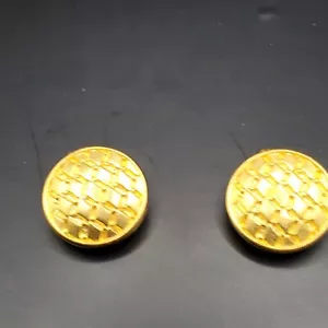 Vintage MMA Metropolitan Museum of Art Clip On EARRINGS Gold Tone Round Texture - Picture 1 of 5