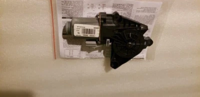 Двигатель регулятора заднего стекла 2011-2021 Chrysler 300 LH OEM-Inteva 402483\12800088 - Изображение 1 из 4