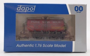 Dapol 4F-031-038 OO Gauge Weathered Coop London Milk Tanker Cars LN/Box - Picture 1 of 2