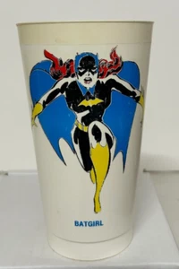 Batgirl DC Comics Super Heroes 7-11 Cup 1973 Batman - Bild 1 von 2