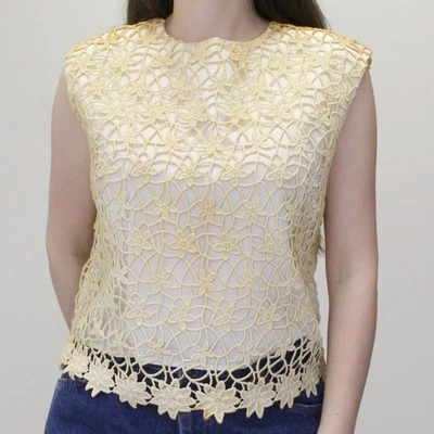Camiseta sin mangas vintage años 60 con superposición de encaje floral pesado de Bonwit Teller Foto 1 de 4