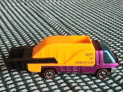 Antiguo camión de saneamiento Hot Wheel Red Line Dept - The Heavyweights Foto 1 de 4