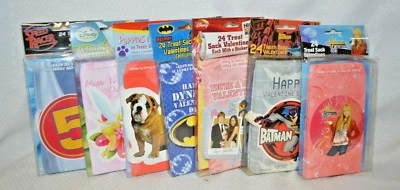 U PICK 24 sacos de golosinas de San Valentín BATMAN Dynamic Tinkerbell cachorros y gatitos Foto 1 de 4