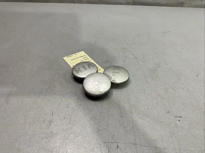 Tapas centrales Kia Optima, Rio, Forte, Soul Silver 2011-2014 OEM 52960-3W200 (3 PIEZAS) Foto 1 de 4