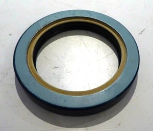 HALF SHAFT SEAL - EPICYCLE - OUTER. COMPATIBLE WITH: MASSEY FERGUSON (VARIOUS) - Picture 1 of 2