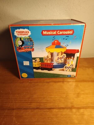 NUEVO Thomas & Friends Ferrocarril de Madera Carrusel Musical Destino  Foto 1 de 3