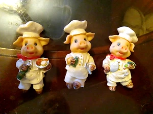 Refrigerator Magnets Pigs Ceramic or Plastic 1980's? Set of 3 Vintage - Picture 1 of 2