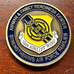 USAF 15th Airlift Wing Spouse Challenge Coin Air Force AFRC Heart of the Team - Bild 1 von 7
