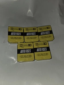 NEUF 25 PIÈCES FUSIBLES AUTO TUBE EN VERRE AGC 7 AMPÈRES VINTAGE DANS BOÎTES MÉTALLIQUES - Photo 1/7