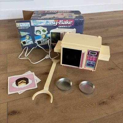 Vtg 90s 1991 Kenner Easy Bake Oven & Snack Center Original Box Untested As Is - Image 1 of 4