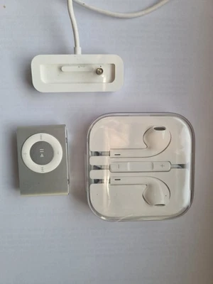 Apple iPod Shuffle | 2.Generation | Silber | 2GB | guter Zustand - Bild 1 von 3