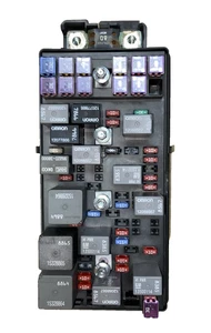 #20822695, 2009-2012 Chevrolet Malibu 2.4L, Fuse Box Under Hood Module OEM #2695 - Picture 1 of 3