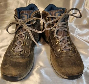 Boys Size 7.5 Timberland Hiking Boots - Picture 1 of 5