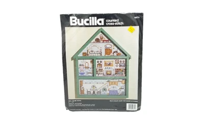 Bucilla 40771 Casa de Muñecas Hutch 9 x 12 1994 Kit Punto de Cruz Nuevo de Lote Antiguo Nuevo Foto 1 de 4
