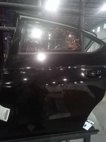 Puerta trasera izquierda conductor sedán se adapta a 17-24 Mirage 323574 Foto 1 de 4