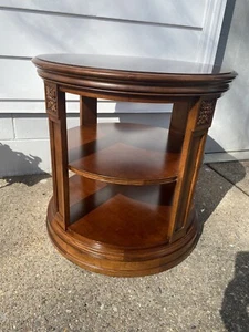 Beautiful Ethan Allen Townhouse Seaver Library Round Table #30-8203 Finish #430 - Picture 1 of 15