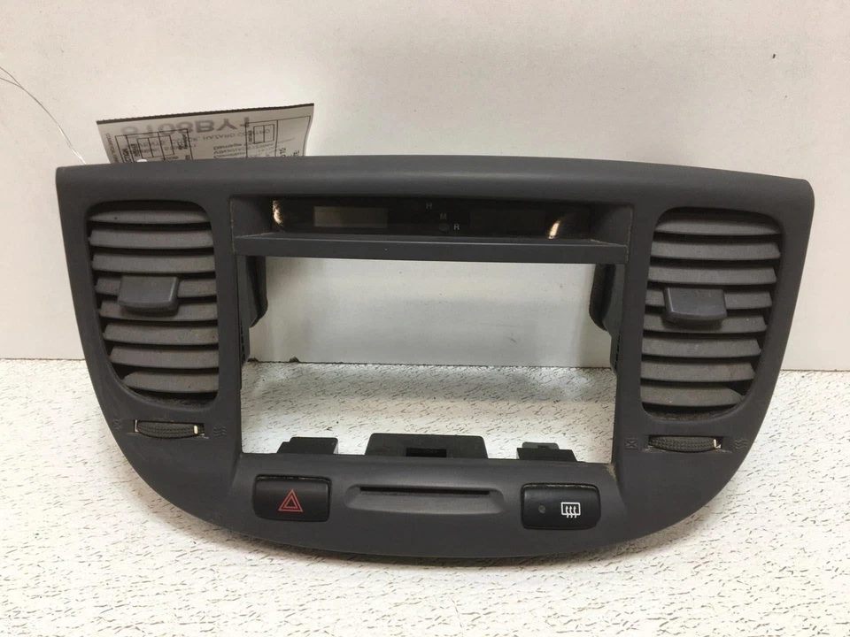 Borde de bisel de radio KIA RIO 06 Foto 1 de 3