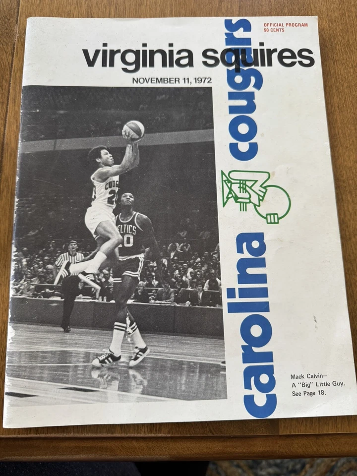 11 de noviembre de 1972 VIRGINIA SQUIRES CAROLINA COUGARS ABA DR. J PROGRAMA DE BALONCESTO Foto 1 de 1
