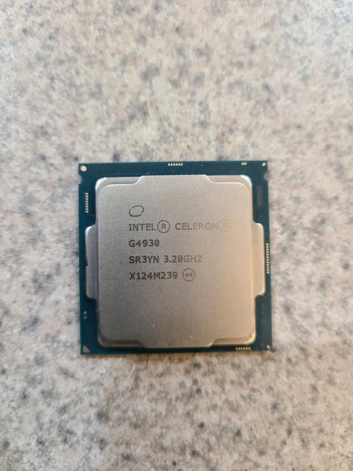 Intel Celeron G4930 2 Core 3.2GHz LGA1151 300 Series 54W Processor IN HAND - Image 1 of 1