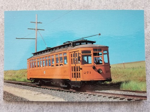 oakland-key-system-trolley-car-271-at-california-railway-museum-vtg