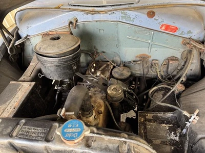 Plymouth Special 1950 sedán de 4 puertas en línea motor 3,6 55.668 millas Foto 1 de 4