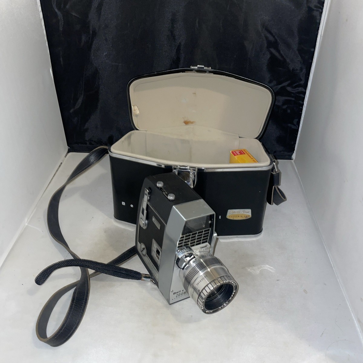 Bell and Howell 8mm Vintage Movie Cameras for sale | eBay Bell and Howell 8mm Vintage Movie Cameras for sale | eBay