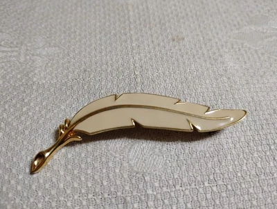 Vintage Monet Cream Enameled Goldtone Metal Feather Brooch Pin - Image 1 of 2