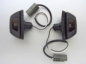 for NISSAN NAVARA D22 UTE PAIR OF REAR LICENSE PLATE LIGHT NEW - Picture 1 of 2