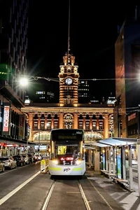 BRILLIANT Melbourne - Tram and Flinders St Station at Night - 18 x 12 inch photo - Picture 1 of 1
