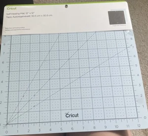 CRICUT SELF HEALING MAT NEW IN PACK 2004716 12in x 12in CRAFTS - Picture 1 of 1