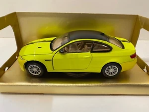 BMW M3 Coupe gelb 1/24 1:24 Modell Modellauto Motormax - Picture 1 of 4
