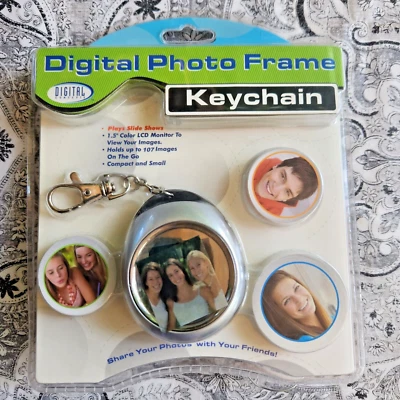 Digital Concepts Key Chain Photo Viewer Frame Holds up to 107 Photos NEW Sealed - Image 1 of 3