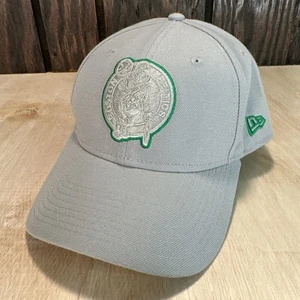 Boston Celtics New Era 9Forty Gorra Snapback Todo Gris Bajo Perfil Verde Contorno - Imagen 1 de 13