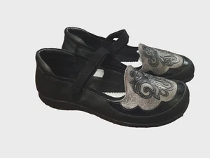 Naot Motu Mary Janes Größe 8,5 schwarz Lackleder Swirl metallic silber hübsch! - Bild 1 von 9