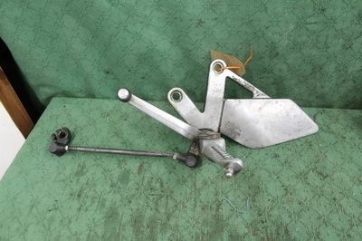 Kawasaki ZX900 B3 ZX9R 1996 LEFT Side Riders Footrest Hanger Gear Change - Image 1 of 4