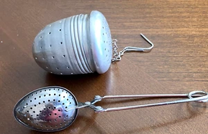 Lot of 2 Vintage Tea Infusers -Ball W/Hook & Chain + Long Handled SqueezeType - Picture 1 of 9