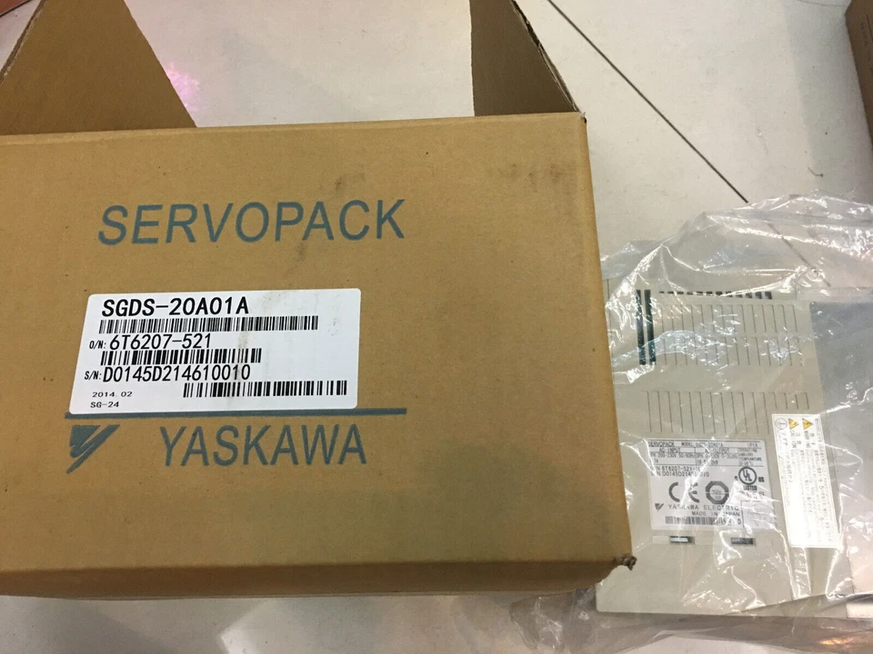 Un nuevo servo driver YASKAWA SGDS-20A01A SGDS20A01A en caja envío rápido DHL Foto 1 de 4
