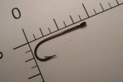 100 Mustad no.8 A++ Streamer Fly Tying Hooks straight, 2 Ex Long Norway 9673 - Image 1 of 4