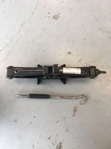 04-06 Kia Amanti LIFTING Jack Lug Wrench OEM - Picture 1 of 6