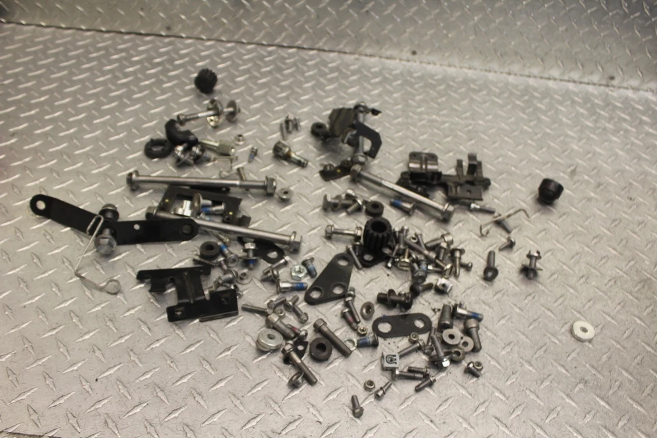 Juego de tornillos de hardware Triumph Bonneville 2012 Foto 1 de 1